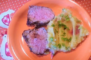 Friptura de vitel cu rozmarin