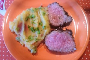 Friptura de vitel cu rozmarin