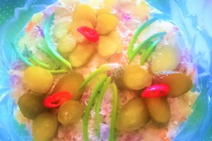 Salata de vitel cu cartofi si castraveti murati