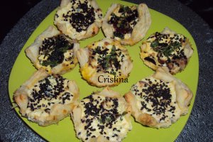 Aperitiv cosulete din foietaj