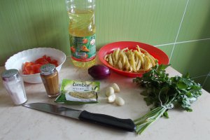 Fasole verde, cu rosii si usturoi
