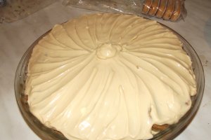 Desert prajitura cu caramel si krant de migdale
