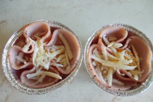 Aperitiv ochiuri in cuib de sunca