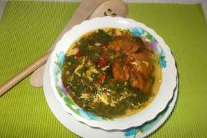 Ciorba de salata verde cu zdrente de ou
