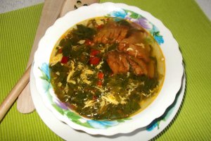 Ciorba de salata verde cu zdrente de ou