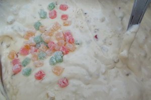 Desert chec colorat, cu nuca si rahat