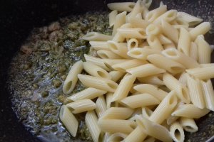 Paste cu pesto si ton