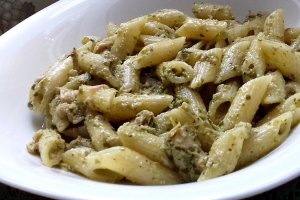 Paste cu pesto si ton