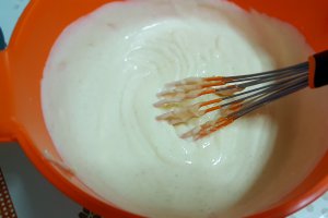 Desert cu piscoturi si fructe de padure