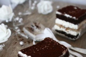 Desert prajitura cu cappuccino si crema de mascarpone