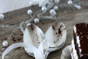 Desert prajitura cu cappuccino si crema de mascarpone