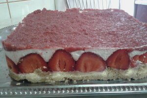 Desert cheesecake cu capsuni