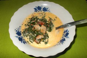 Ciorba alba din rucola cu slaninuta afumata