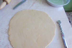 Desert tarta cu crema de vanilie si capsuni