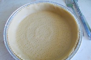 Desert tarta cu crema de vanilie si capsuni