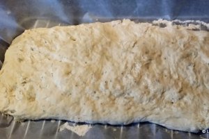 Paine Focaccia cu cimbru si masline