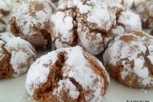 Desert biscuiti crinkles cu cafea
