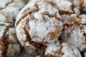 Desert biscuiti crinkles cu cafea