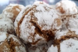 Desert biscuiti crinkles cu cafea
