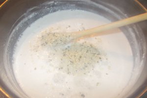 Desert din quinoa cu jeleu de capsuni