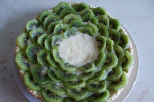 Desert tarta cu crema de lamaie si kiwi -reteta nr. 300