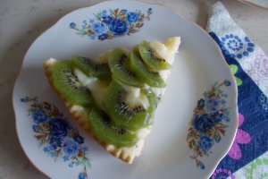Desert tarta cu crema de lamaie si kiwi -reteta nr. 300