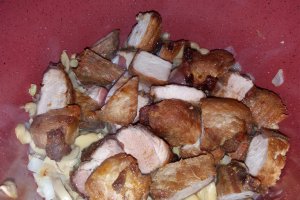 Tocanita de porc cu ciuperci