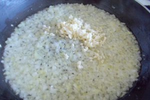 Garnitura de telina la aburi, cu sos de smantana si mustar