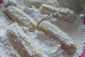 Desert biscuiti spritati