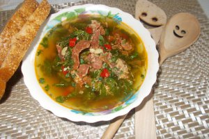 Ciorba de salata verde cu prosciutto