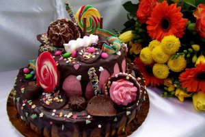 Desert tort Raisa, cu zmeura si ciocolata - reteta cu numarul 700
