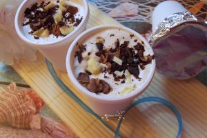 Desert inghetata de cafea si ciocolata