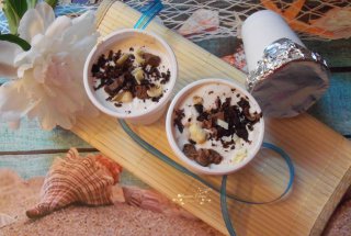 Desert inghetata de cafea si ciocolata