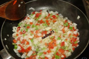 Paste cu sos napolitana si carne
