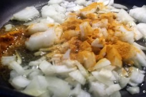 Placinta Pastilla cu carne de vita si migdale