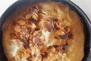 Placinta Pastilla cu carne de vita si migdale