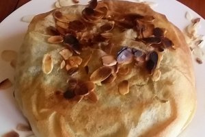 Placinta Pastilla cu carne de vita si migdale