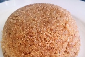 Ficat de pasare confiat cu quinoa