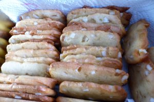 Desert biscuiti cu coaja de lamaie confiata