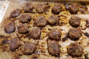 Chiftele cu mozzarella la cuptor