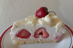 Desert tort cu capsuni