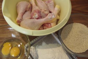 Copanele de pui in crusta de pesmet cu parmezan si susan