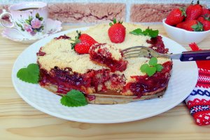 Desert crumble cu capsuni