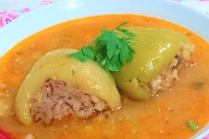 Ciorba de ardei umpluti cu carne de vitel