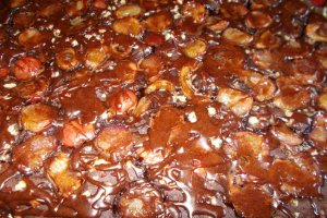 Desert negresa de post cu cirese si glazura de cacao