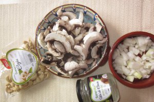 Pate din alune/nuci caju si ciuperci