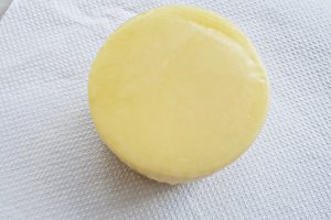 Tagliatele cu sos de rosii si chiftele invelite in cascaval