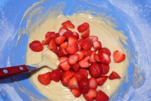 Desert briose cu capsuni