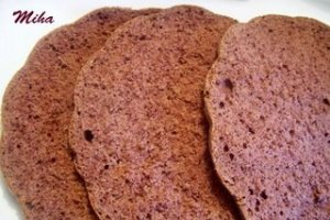 Tort cu mousse de ciocolata si nuci