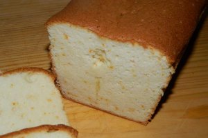 Desert chec din albusuri cu portocala